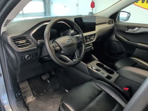 Used 2024 Ford Escape Platinum AWD/4WD image 10