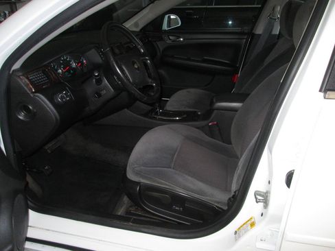 Used 2012 Chevrolet Impala LT w/ LT Sunroof Package FWD image 18