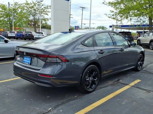 Used 2025 Honda Accord SE image 10
