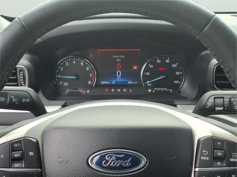 Used 2024 Ford Explorer XLT w/ Equipment Group 202A AWD/4WD image 20