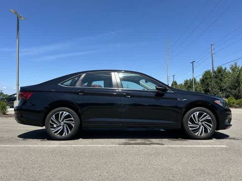 Used 2021 Volkswagen Jetta SEL Premium FWD image 3