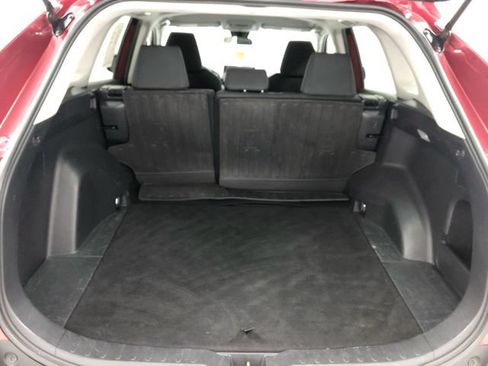 Used 2020 Toyota RAV4 LE AWD/4WD image 23
