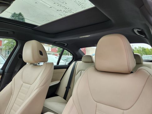 Used 2022 BMW 330i xDrive Sedan w/ Premium Package AWD/4WD image 12