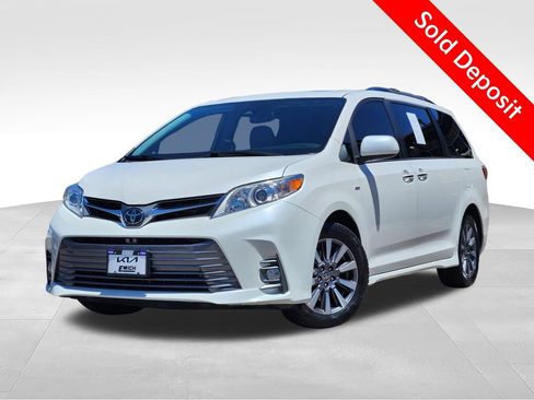 Used 2020 Toyota Sienna XLE w/ XLE Navigation Package AWD/4WD image 1
