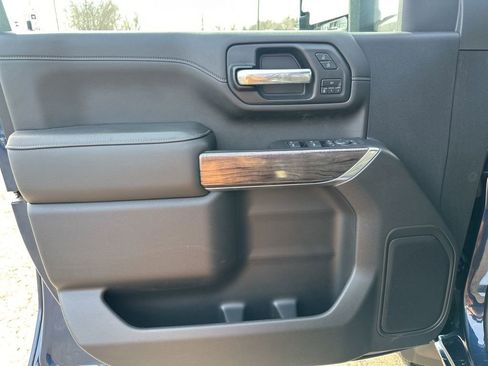 Certified 2021 Chevrolet Silverado 2500 LTZ w/ LTZ Plus Package image 14