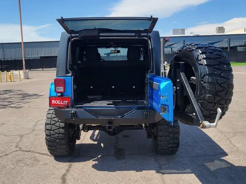 Used 2015 Jeep Wrangler Unlimited Sport w/ Quick Order Package 24S AWD/4WD image 14