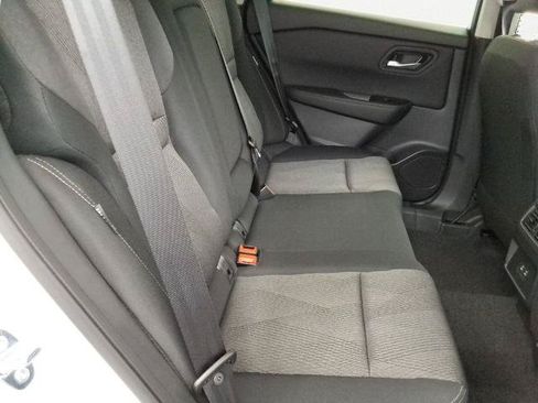 Certified 2026 Nissan Rogue SV FWD image 15