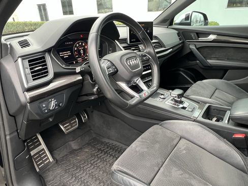 Used 2020 Audi SQ5 Premium Plus w/ Premium Plus Package image 17