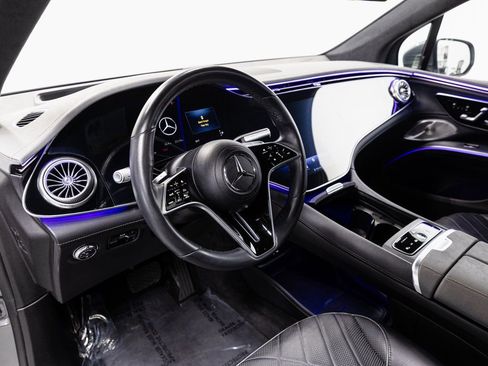 Used 2023 Mercedes-Benz EQS 580 4MATIC SUV image 9