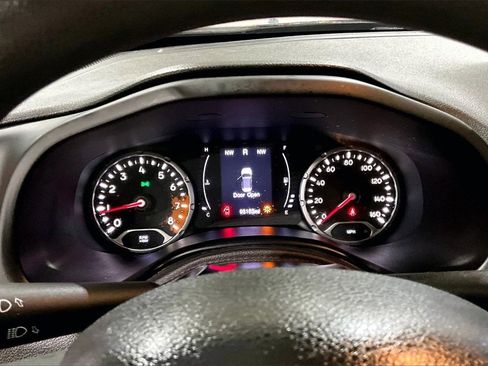 Used 2018 Jeep Renegade Sport w/ Power & Air Group image 19