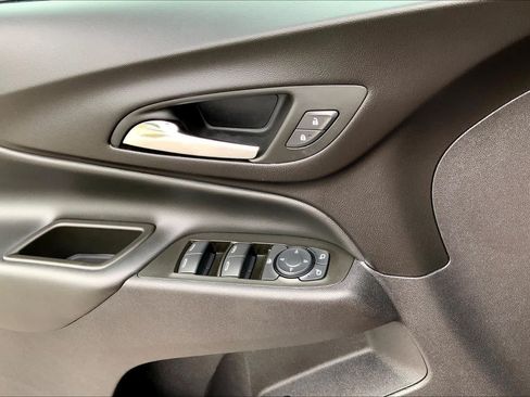 Used 2024 Chevrolet Equinox LT FWD image 31