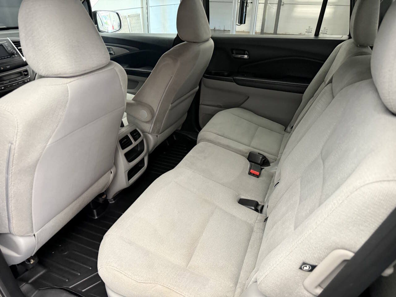 Used 2017 Honda Pilot LX image 19