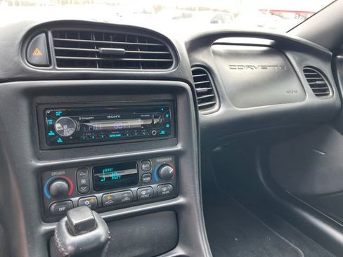 Used 2004 Chevrolet Corvette Base image 14