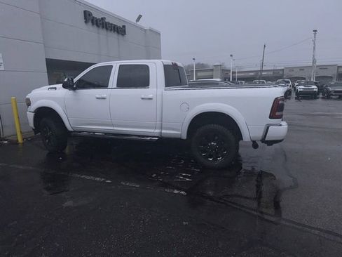 Used 2022 RAM 2500 Laramie w/ Night Edition AWD/4WD image 6