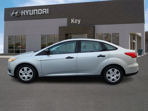 Used 2016 Ford Focus S image 6