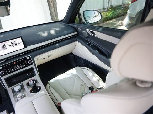 New 2025 Genesis GV80 3.5T Prestige image 24