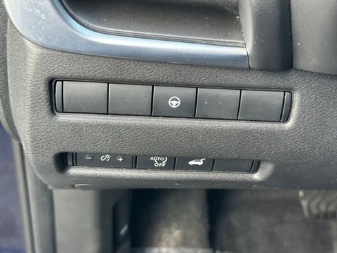 Certified 2025 Nissan Rogue SV AWD/4WD image 23