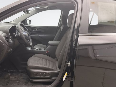 Used 2024 Chevrolet Equinox LT image 11
