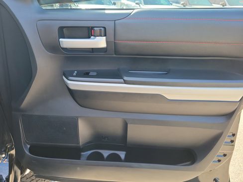 Used 2018 Toyota Tundra SR5 w/ SR5 Upgrade Package image 10