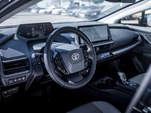 Used 2024 Toyota Prius XLE image 11
