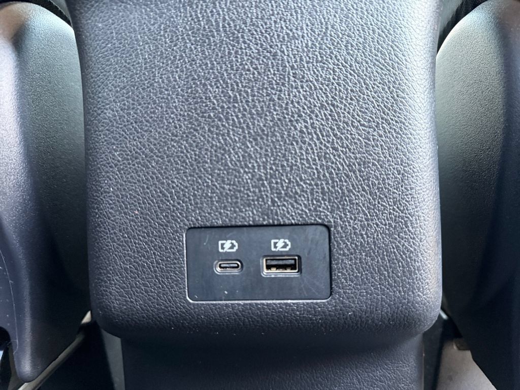Used 2025 Mitsubishi Outlander Sport SE AWD/4WD image 32