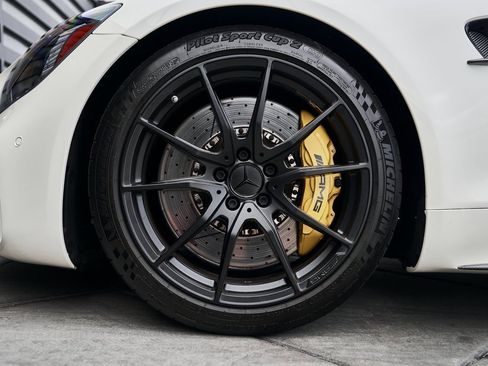 Used 2019 Mercedes-Benz AMG GT R image 3