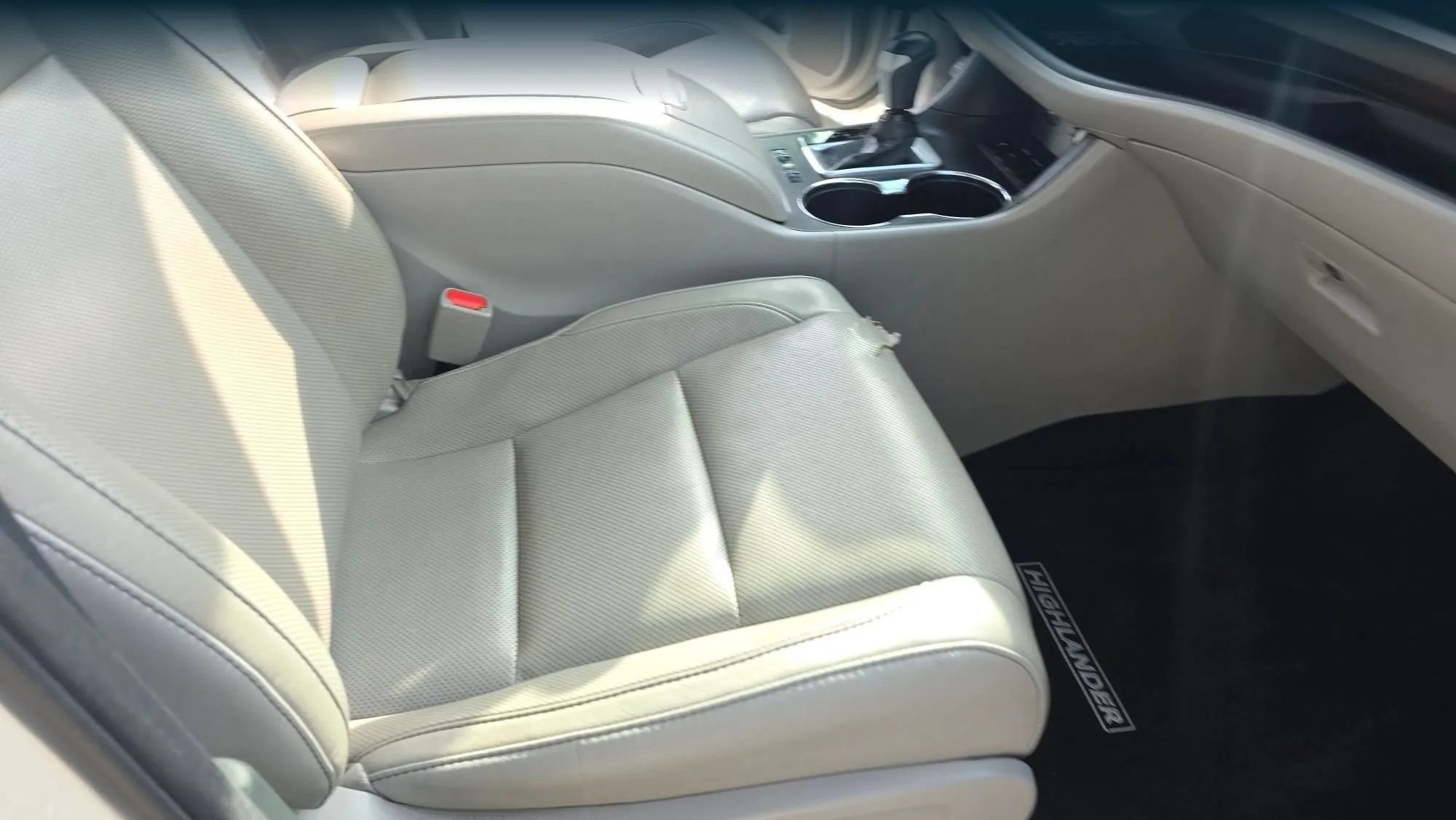 Used 2016 Toyota Highlander Limited FWD image 43