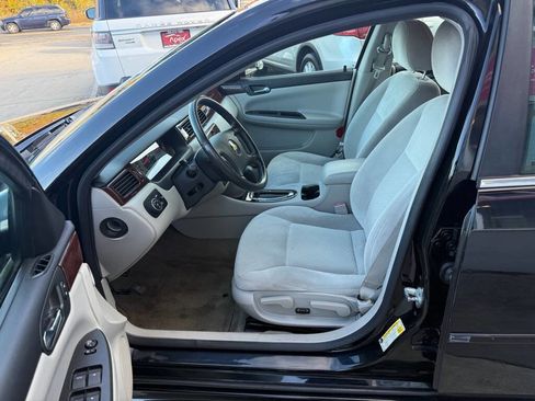 Used 2011 Chevrolet Impala LT image 10