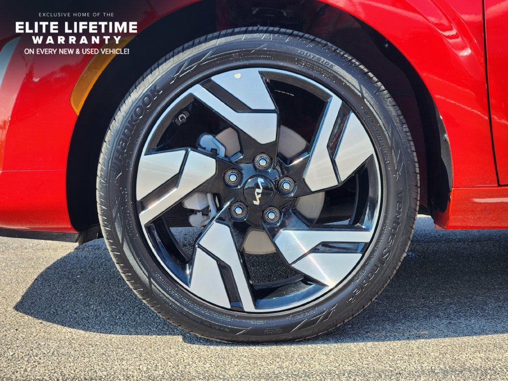 Used 2025 Kia Soul GT-Line w/ GT-Line Technology Package FWD image 11