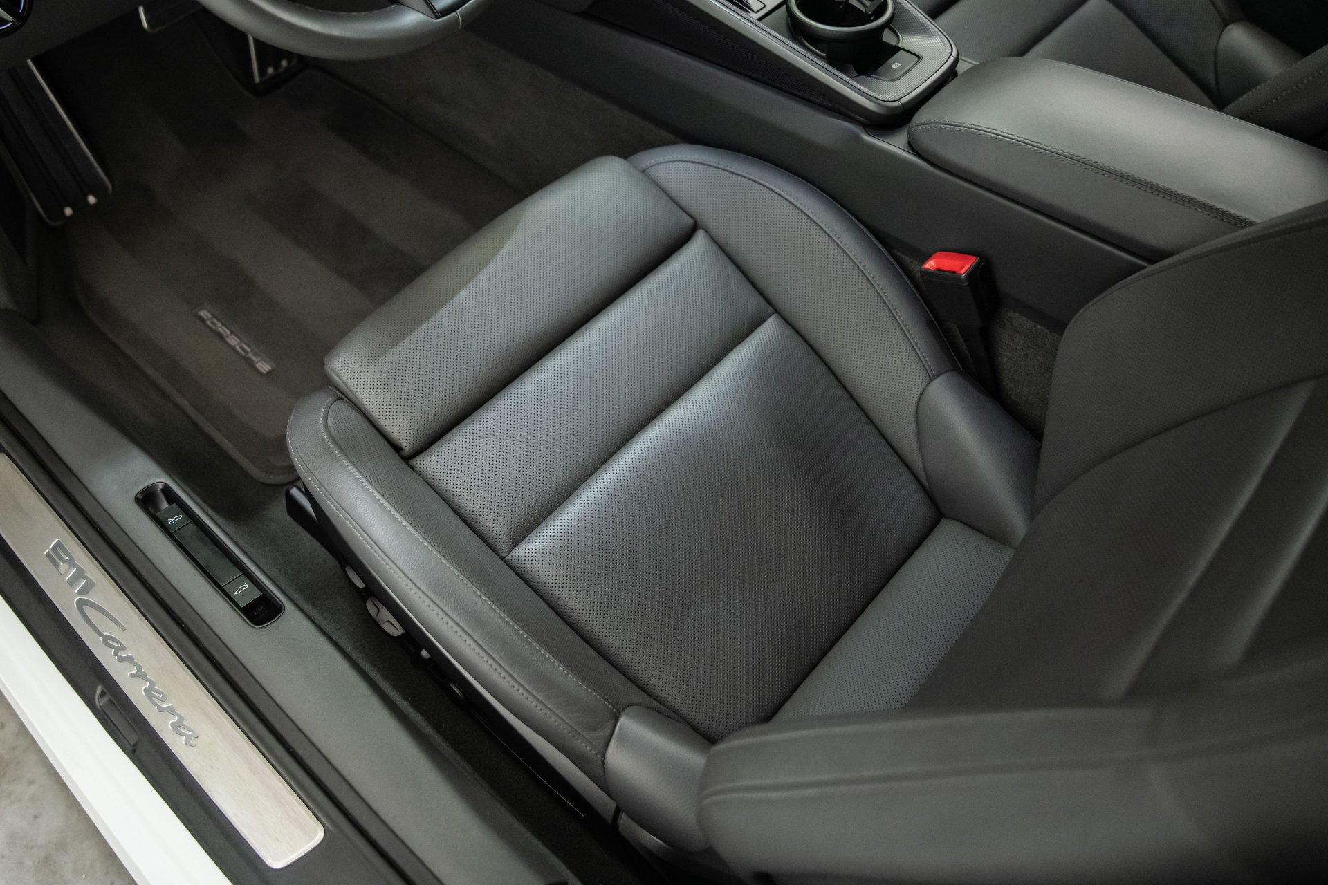 Used 2021 Porsche 911 Carrera image 14