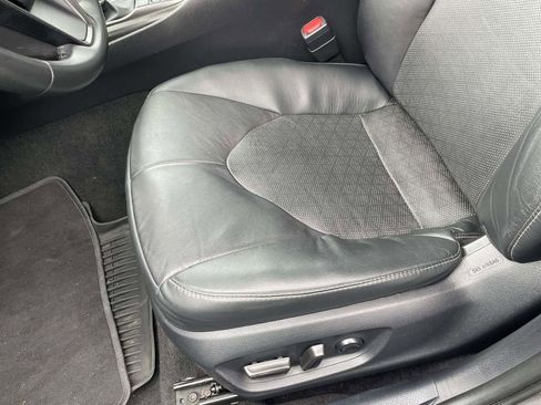 Used 2024 Toyota Camry XSE FWD image 13
