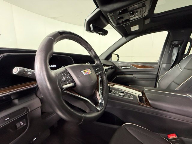 Certified 2024 Cadillac Escalade Premium Luxury AWD/4WD image 7
