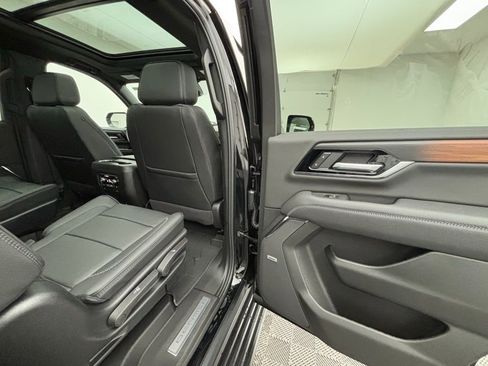 New 2026 GMC Yukon Denali w/ Sun & Power Step Package image 44
