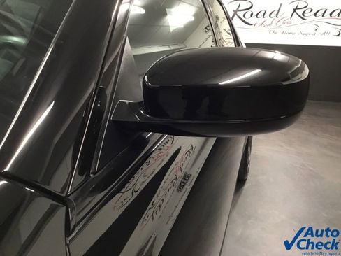 Used 2018 Chrysler 300 Touring w/ Sport Appearance Package image 15