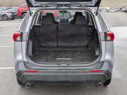 Used 2023 Toyota RAV4 LE AWD/4WD image 18