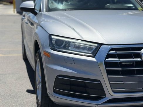 Used 2019 Audi Q5 2.0T Premium w/ Convenience Package AWD/4WD image 10