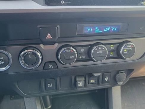 Used 2023 Toyota Tacoma TRD Sport AWD/4WD image 11