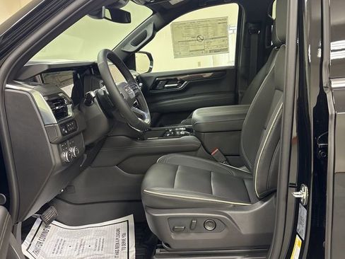 New 2026 GMC Yukon XL Elevation w/ LPO, Floor Liner Package AWD/4WD image 9