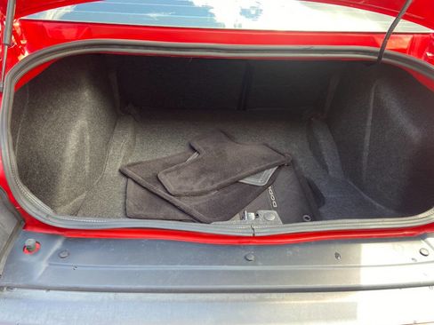 Used 2016 Dodge Challenger SXT image 17