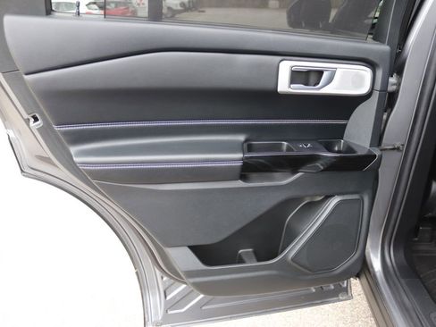 Used 2022 Ford Explorer ST w/ Equipment Group 401A AWD/4WD image 18