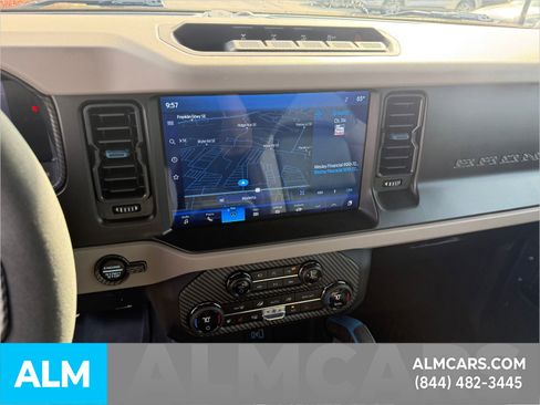Used 2023 Ford Bronco Wildtrak image 12