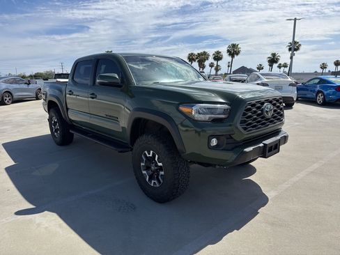 Used 2021 Toyota Tacoma TRD Off-Road image 4