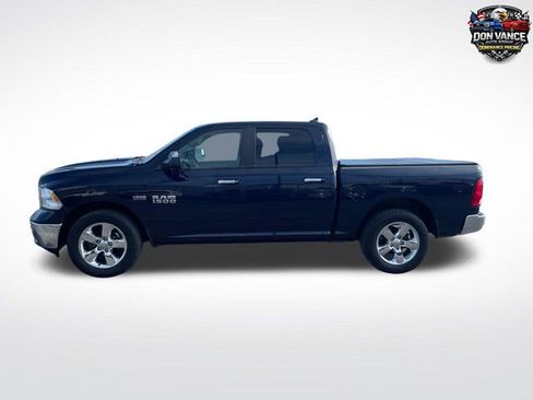 Used 2017 RAM 1500 Big Horn RWD image 2