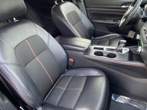 Used 2022 Nissan Altima 2.5 SR image 10