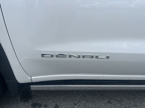 Used 2024 GMC Sierra 1500 Denali Ultimate AWD/4WD image 10