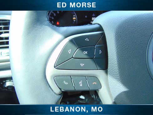 Used 2019 Jeep Grand Cherokee Altitude image 22