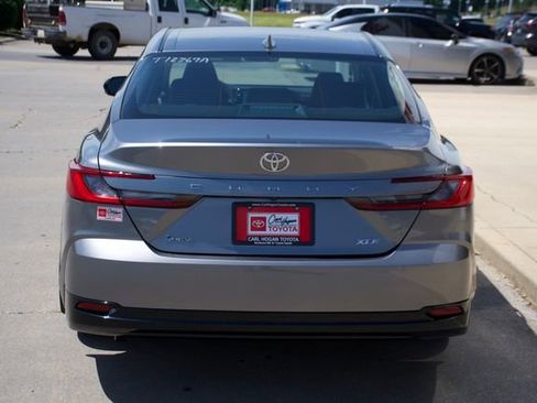 Used 2025 Toyota Camry XLE FWD image 4
