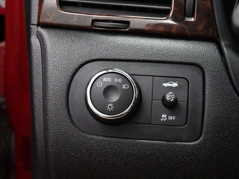 Used 2013 Chevrolet Impala LT w/ LT Sunroof Package FWD image 23