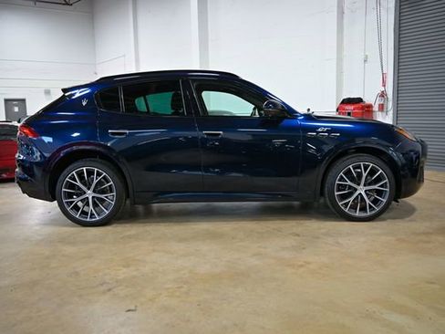 Used 2023 Maserati Grecale GT image 17