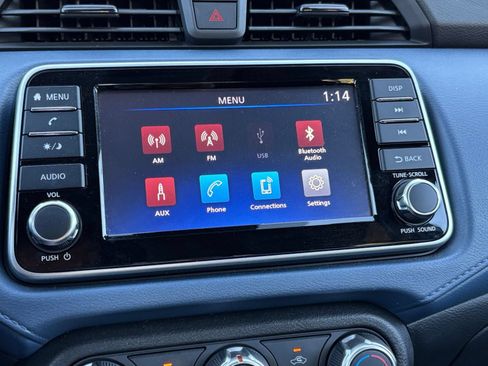 Used 2025 Nissan Versa SV FWD image 20